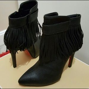 FRINGE RED SOLE BOOTIE
